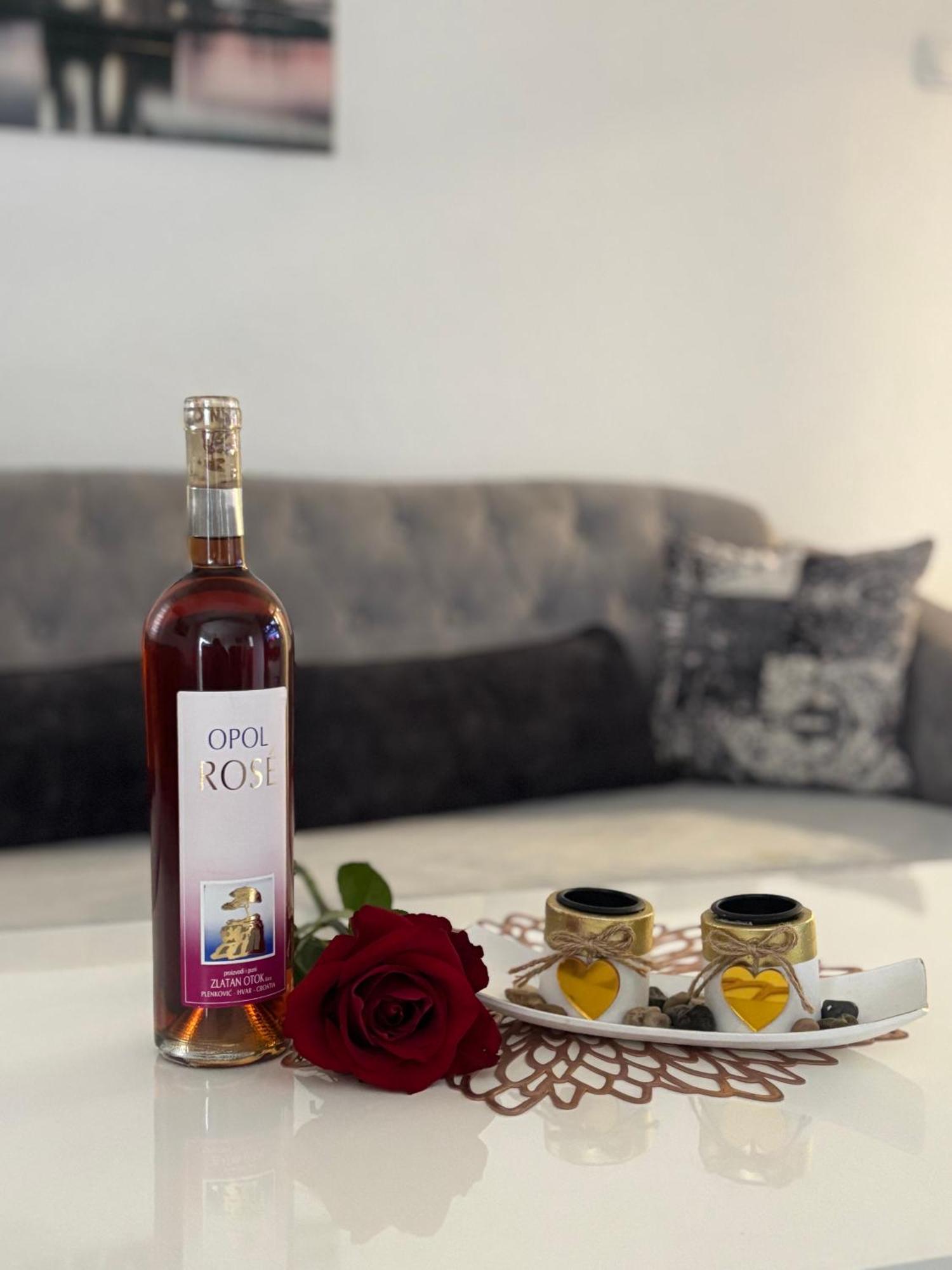 Stannadanviolet Lägenhet Podgorica Exteriör bild